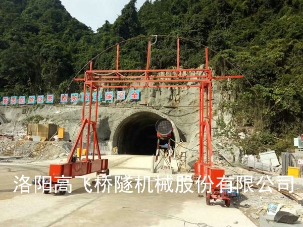 養(yǎng)護(hù)臺(tái)車(chē)